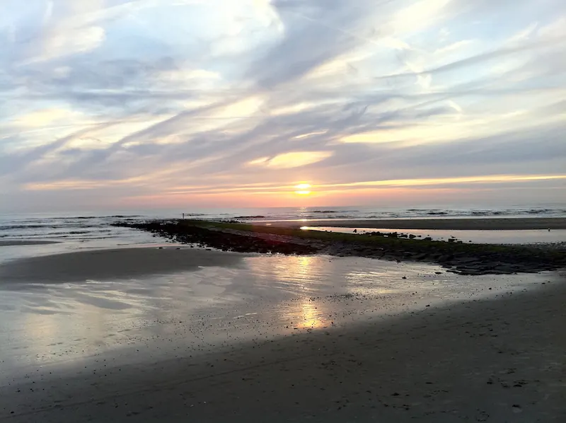 Zonsondergang boven de Noordzee